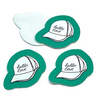 картинка Нашивка Кепка Hello Love бирюзовый 3,5*3,5см от магазина Ютекс
