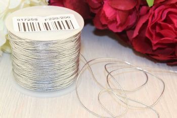 картинка Шнур декоративный 1 мм серебро упак 95 м от магазина Ютекс