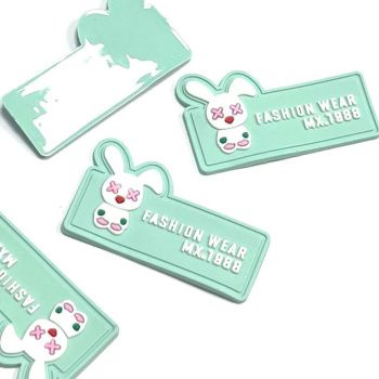 картинка Нашивка Силиконовая Зайка Fashion wear 4.5*2см мятный от магазина Ютекс