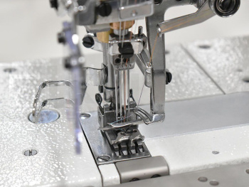 картинка Плоскошовная (распошивальная) машина AURORA A-500-04DN (прямой привод) от магазина Ютекс